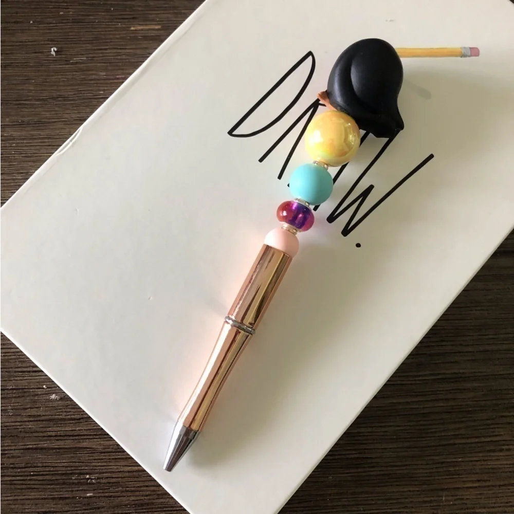 Disney Doorables: Pocahontas: Pocahontas handmade beaded pen